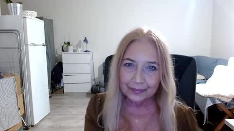 Snapshot of lexie_wild chatting on February 2025 03:15:02 PM Lexie online show from February 2025 03:15:02 PM
