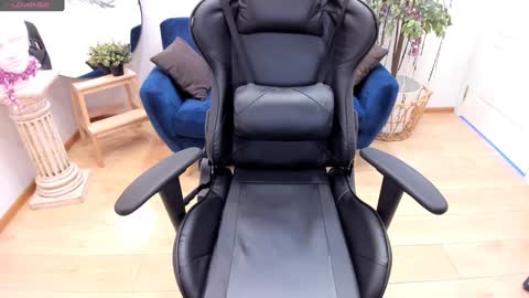 Lexi online show from December 2024 09:45:01 AM