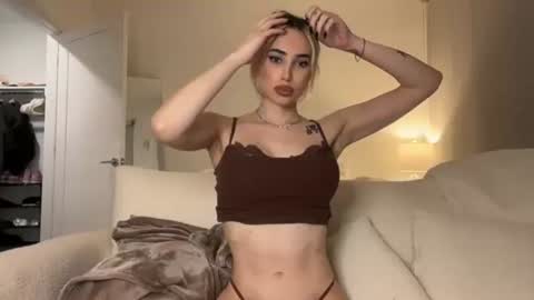 Snapshot of lexii_23 chatting on October 2025 06:13:02 AM Sexy Lexi online show from October 2025 06:13:02 AM