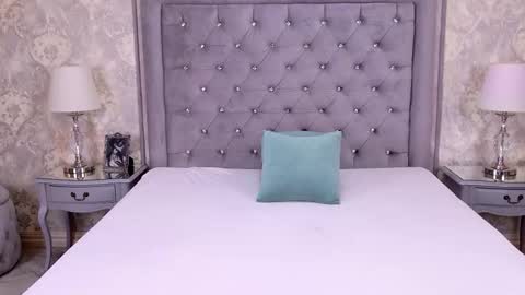 Lexi Riley online show from October 2025 06:28:02 AM