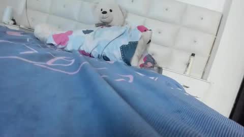 Snapshot of lexxi_ross chatting on December 2024 05:02:01 PM LEXXI online show from December 2024 05:02:01 PM