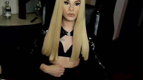 eva lexy you may call me Miss online show from October 2025 08:42:01 PM