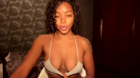 Snapshot of lexy_squirt_queen chatting on October 2025 09:01:01 PM LEXY - Independent account online show from October 2025 09:01:01 PM