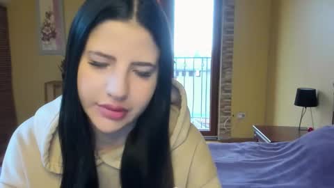 lexyswett online show from November 2025 08:04:01 AM