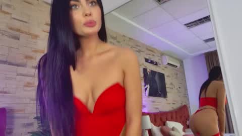 Sarra online show from September 2025 08:10:01 PM