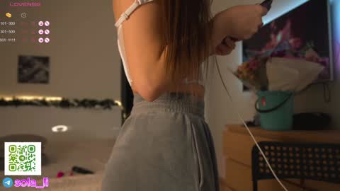 Snapshot of leyla_ly chatting on January 2025 12:20:01 AM Leyla ly Ill be here Tuesday Thursday Friday Saturday Sunday online show from January 2025 12:20:01 AM