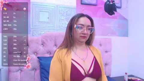 Snapshot of leyla_smithh chatting on October 2025 12:22:02 PM Leyla smithh online show from October 2025 12:22:02 PM