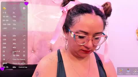 Snapshot of leyla_smithh chatting on October 2025 12:17:02 PM Leyla smithh online show from October 2025 12:17:02 PM