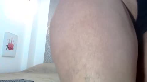Snapshot of leyli_ass chatting on January 2025 10:24:01 PM leyli_ass online show from January 2025 10:24:01 PM