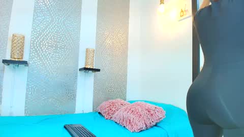 Snapshot of leyli_ass chatting on March 2025 11:58:02 PM leyli_ass online show from March 2025 11:58:02 PM