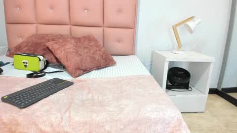 Snapshot of lhiamfitt chatting on November 2025 05:17:01 AM lhiamfitt online show from November 2025 05:17:01 AM