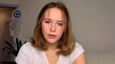 li_ni_ online show from February 2025 07:02:01 AM