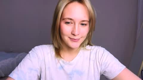 li_ni_ online show from October 2025 01:20:02 PM