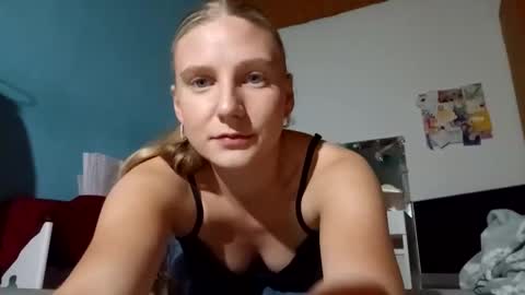 Snapshot of lia06_ chatting on October 2025 06:05:02 PM lia06_ online show from October 2025 06:05:02 PM