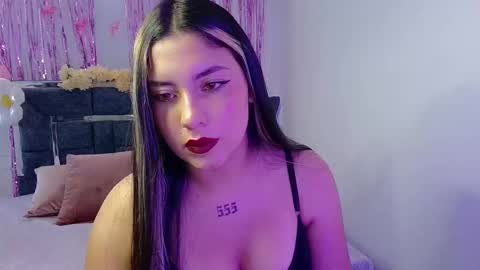 Lia  online show from September 2025 06:29:02 PM
