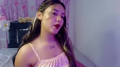Lia  online show from September 2025 05:36:01 PM