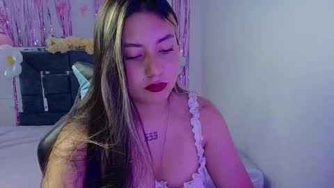 Lia  online show from September 2025 06:33:01 PM