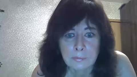 lia_ang online show from October 2025 01:32:01 PM