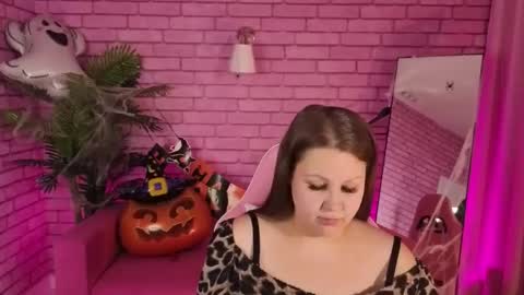 Snapshot of lia_rozaly chatting on November 2025 09:00:02 AM lia_rozaly online show from November 2025 09:00:02 AM