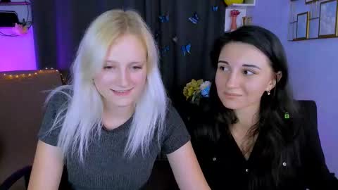 Lia online show from September 2025 04:50:01 PM