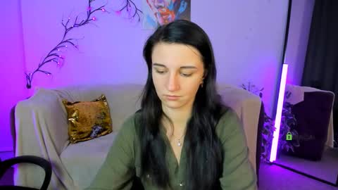 Lia online show from September 2025 12:07:02 PM