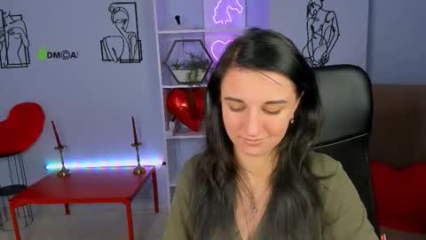 Lia online show from September 2025 12:41:02 PM