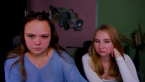 Lia online show from October 2025 07:12:01 PM