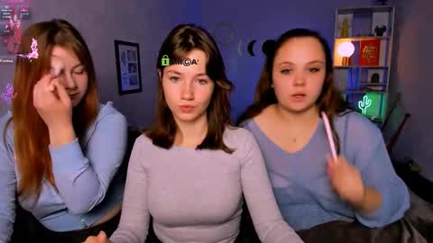 Lia online show from October 2025 07:11:02 PM