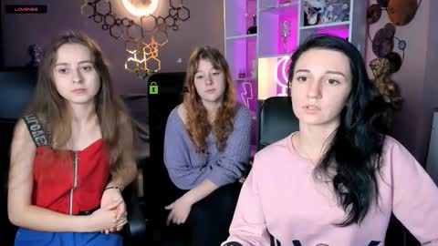 Lia online show from October 2025 07:03:02 PM