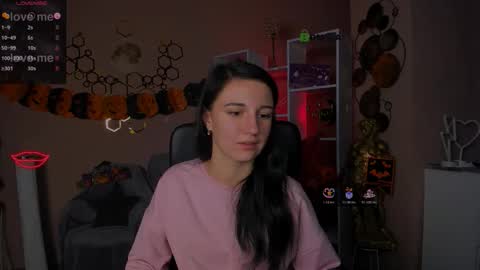 Lia online show from October 2025 12:34:02 PM