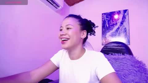 lia_tgn online show from September 2025 07:04:01 PM