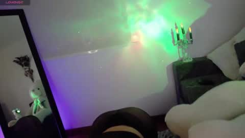 Lia online show from October 2025 12:25:01 AM