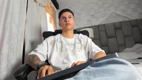 Liam Smith online show from October 2025 12:26:01 PM