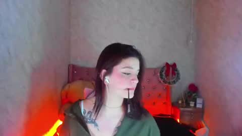 Snapshot of liaharrys chatting on December 2024 01:13:01 AM Lia online show from December 2024 01:13:01 AM