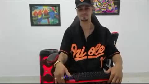 Snapshot of liam_andres12 chatting on October 2025 10:32:01 PM Andres online show from October 2025 10:32:01 PM