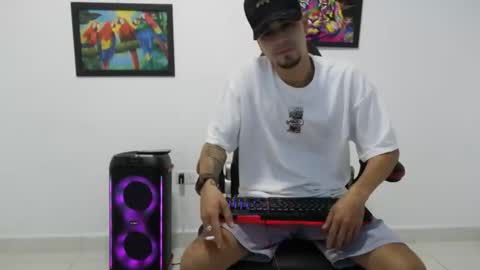 Snapshot of liam_andres12 chatting on October 2025 09:47:02 PM Andres online show from October 2025 09:47:02 PM