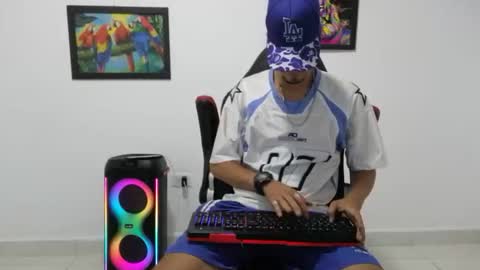 Snapshot of liam_andres12 chatting on October 2025 10:17:02 PM Andres online show from October 2025 10:17:02 PM