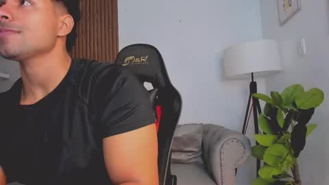 Snapshot of liam_colliins chatting on October 2025 11:49:02 AM Liam Collins online show from October 2025 11:49:02 AM