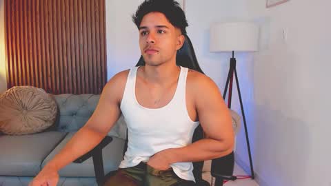 Snapshot of liam_colliins chatting on October 2025 11:54:01 AM Liam Collins online show from October 2025 11:54:01 AM