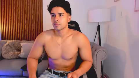 Snapshot of liam_colliins chatting on November 2025 12:04:02 PM Liam Collins online show from November 2025 12:04:02 PM