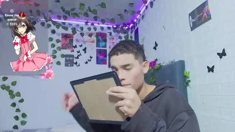 Snapshot of liam_honey18 chatting on October 2025 12:41:02 PM liam_honey18 online show from October 2025 12:41:02 PM