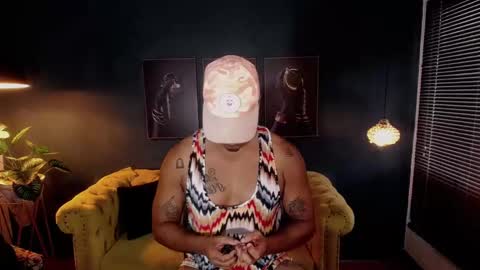 Liam online show from October 2025 07:58:01 PM