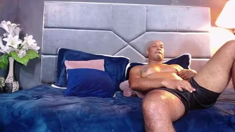 Liam online show from October 2025 07:46:02 PM