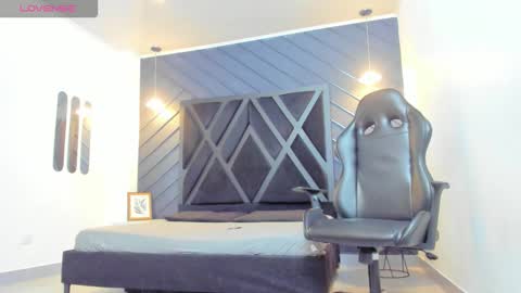 LIAM KLEIN online show from October 2025 11:11:01 AM