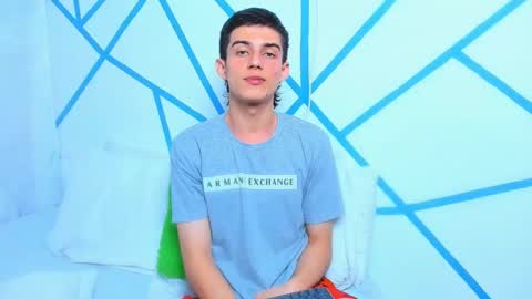 liam_scott7 online show from December 2024 04:25:01 PM