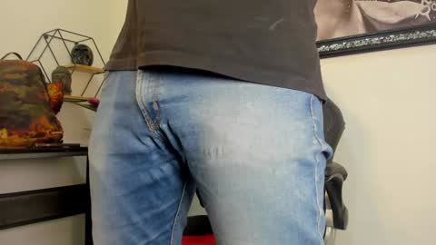 Liam online show from January 2025 03:04:02 PM