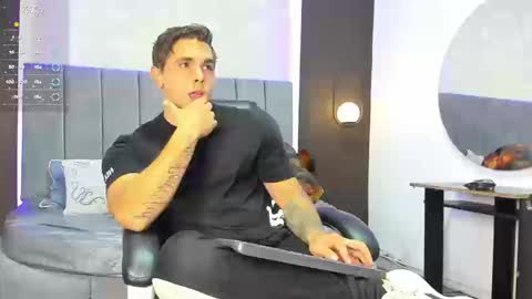 Liam online show from September 2025 09:14:01 PM