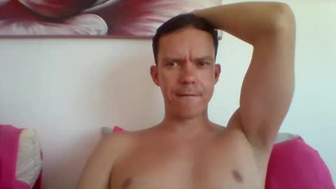 Snapshot of liamrosezn chatting on December 2024 10:50:02 AM LiamRose online show from December 2024 10:50:02 AM