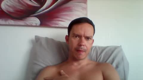 Snapshot of liamrosezn chatting on January 2025 06:05:01 AM LiamRose online show from January 2025 06:05:01 AM