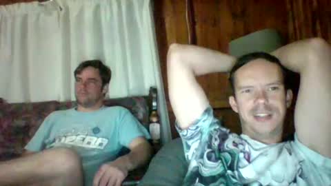 Snapshot of liamrosezn chatting on January 2025 08:03:02 PM LiamRose online show from January 2025 08:03:02 PM